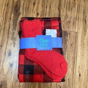 Sleep Chic Fleece Pajamas Pants & Sock Set